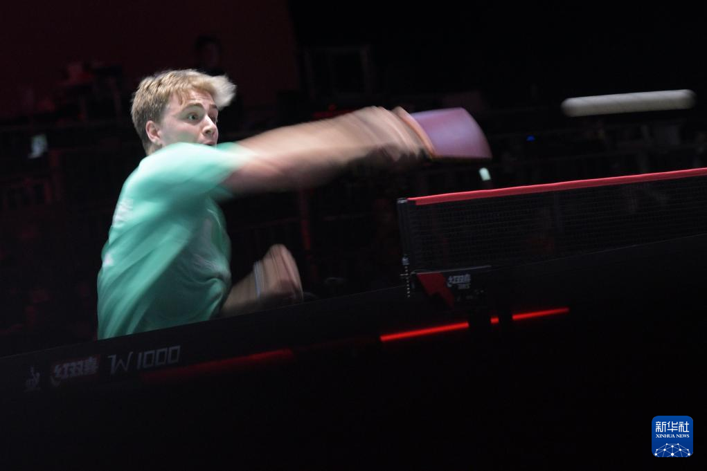 在高强度的 在高强度的